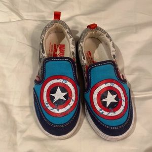 EUC Stride Rite/Marvel Comics Captain America Shoes